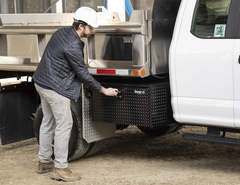 Image of 18x18x24 Inch Black Diamond Tread Aluminum Underbody Truck Box from Buyers Products. Part number: 1725100