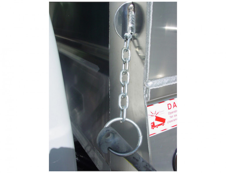 Image of Zinc Welded Ring with 6 Links of Chain for L001 Tailgate Release Lever from Buyers Products. Part number: 58R6