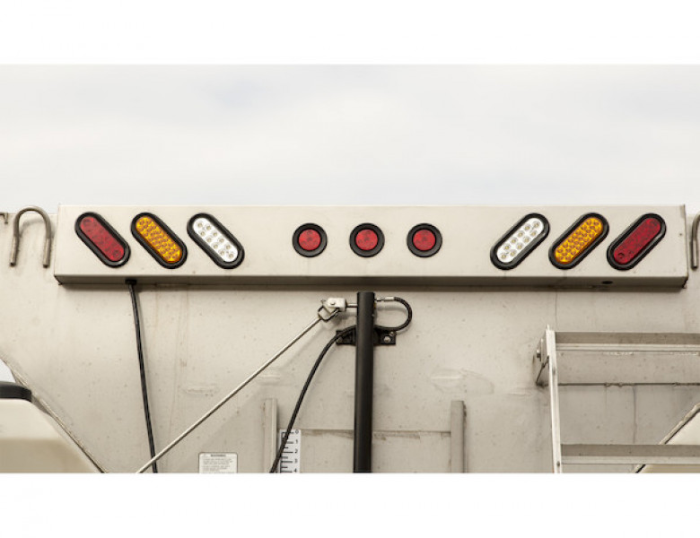 Image of 66 Inch Oval LED Light Bar Kit from Buyers Products. Part number: 8891168