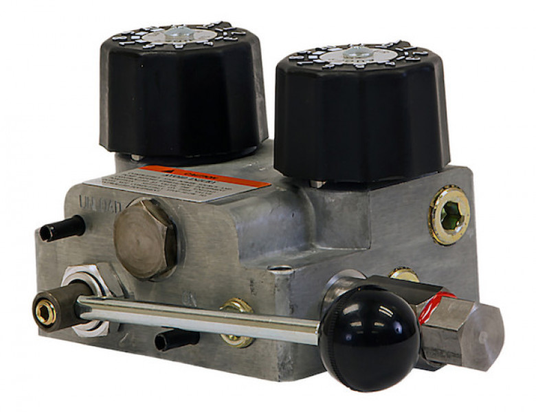 Image of 3/4 Inch NPT Dual Flow Hydraulic Spreader Valve Only 10-30 GPM from Buyers Products. Part number: HV1030