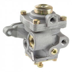 Image of SPRING BRAKE VALVE 95 PSI R-7 from World American. Part number: WA103081